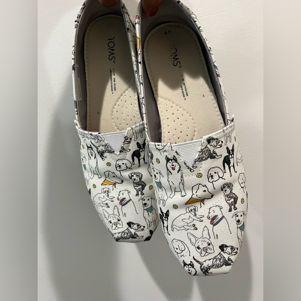 Toms